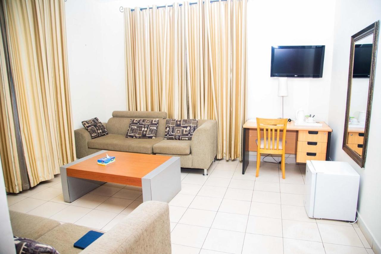 One Click Hotel Kigali Bagian luar foto