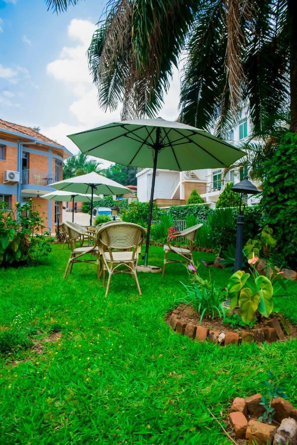 One Click Hotel Kigali Bagian luar foto