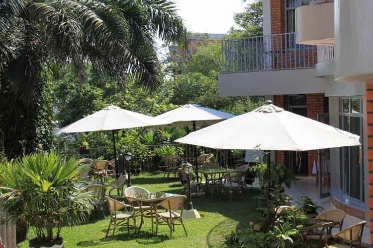 One Click Hotel Kigali Bagian luar foto
