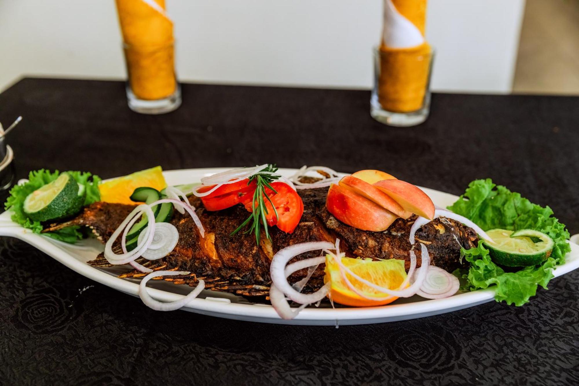 One Click Hotel Kigali Bagian luar foto