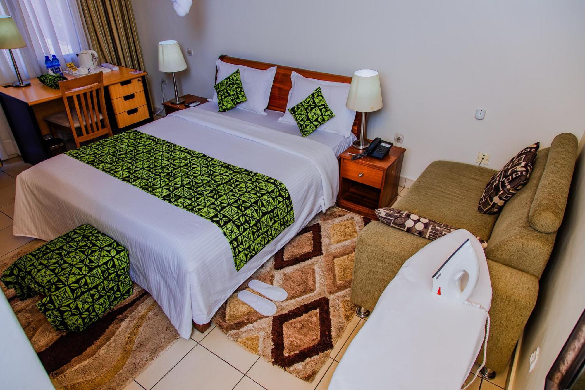 One Click Hotel Kigali Bagian luar foto