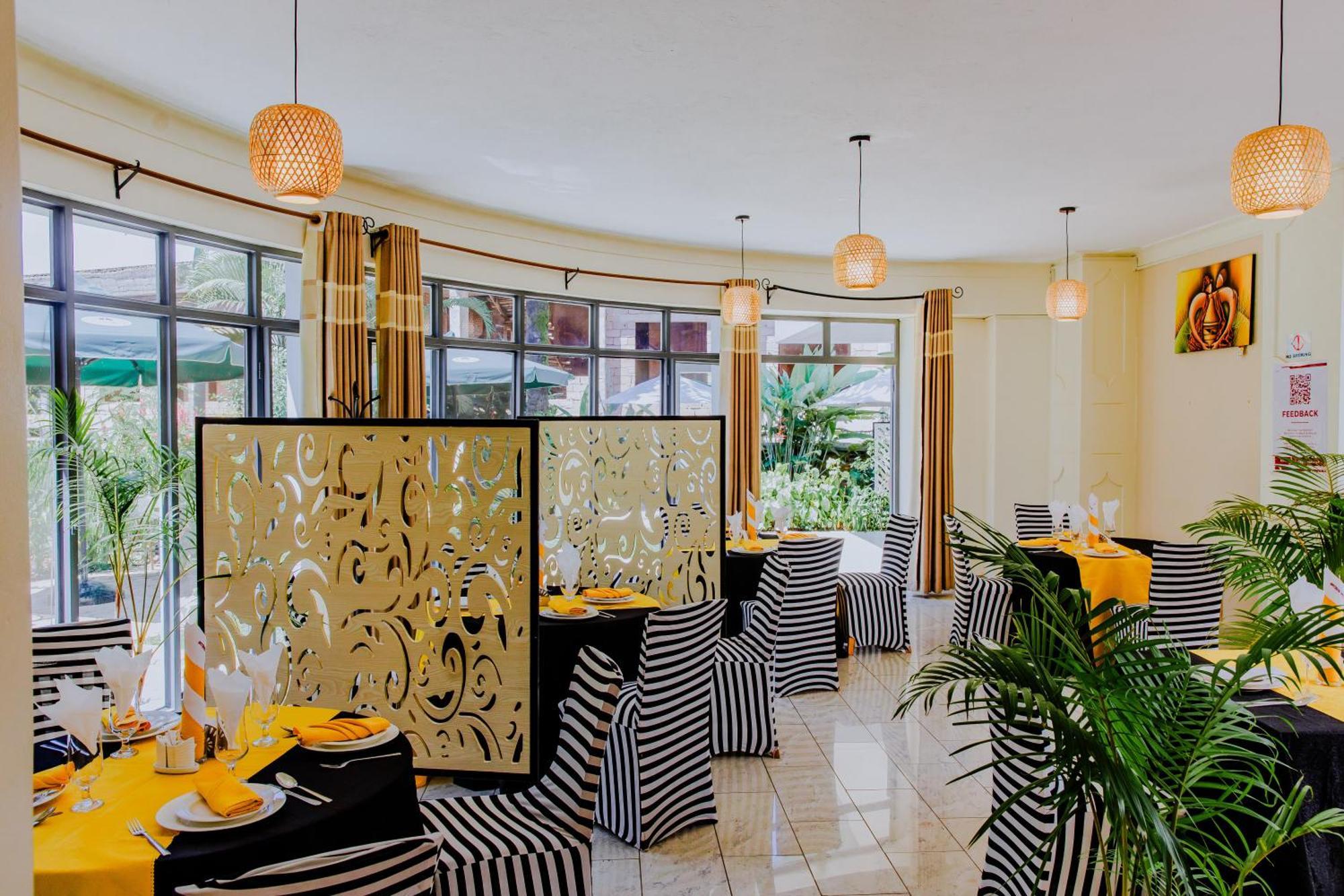 One Click Hotel Kigali Bagian luar foto